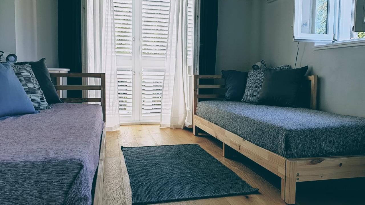 Rector'S Villa - Charming Retreat In Old Town With Jacuzzi In Private Courtyard Rab Town Esterno foto