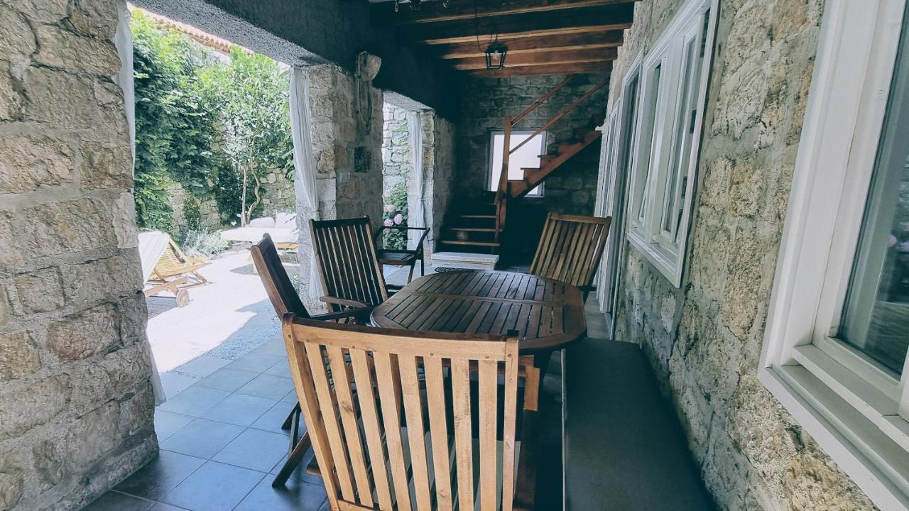 Rector'S Villa - Charming Retreat In Old Town With Jacuzzi In Private Courtyard Rab Town Esterno foto